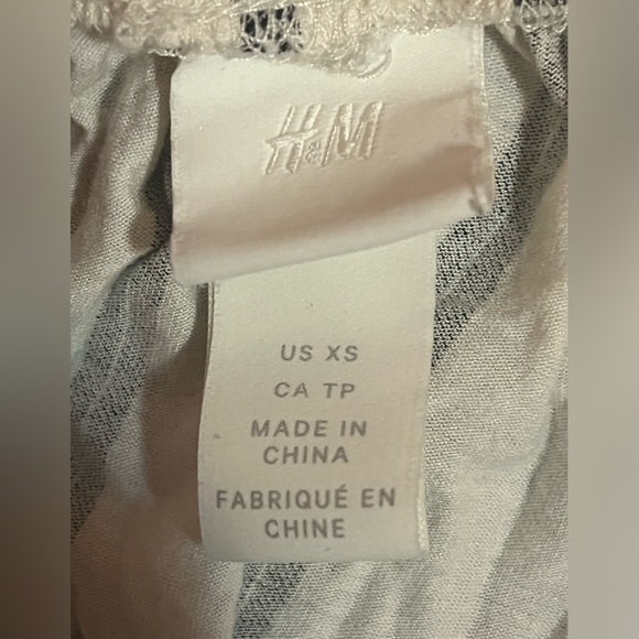 H&M striped Crop Top. Women’s size XS. - Picture 9 of 11